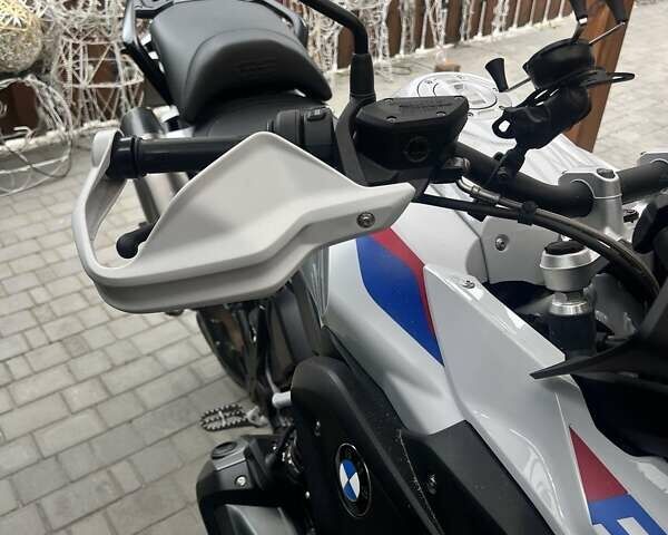 Белый БМВ R 1250GS, объемом двигателя 1.25 л и пробегом 3 тыс. км за 20000 $, фото 1 на Automoto.ua