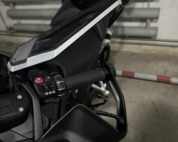 Черный БМВ R 1250GS, объемом двигателя 0 л и пробегом 19 тыс. км за 20000 $, фото 4 на Automoto.ua