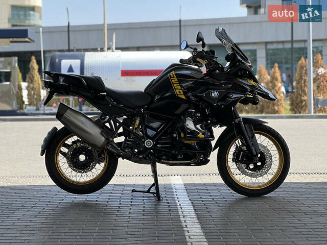 Черный БМВ R 1250GS, объемом двигателя 1.25 л и пробегом 8 тыс. км за 20800 $, фото 2 на Automoto.ua