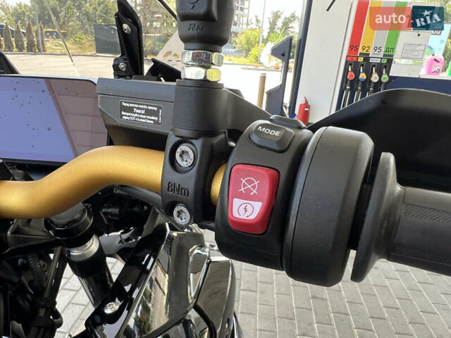 Черный БМВ R 1250GS, объемом двигателя 1.25 л и пробегом 8 тыс. км за 20800 $, фото 14 на Automoto.ua