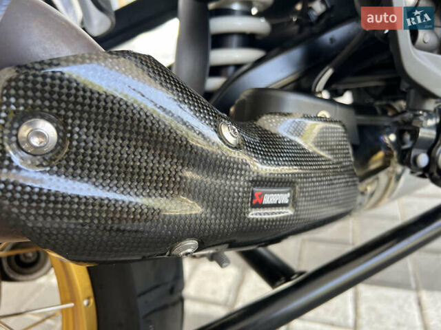Черный БМВ R 1250GS, объемом двигателя 1.25 л и пробегом 8 тыс. км за 20800 $, фото 5 на Automoto.ua