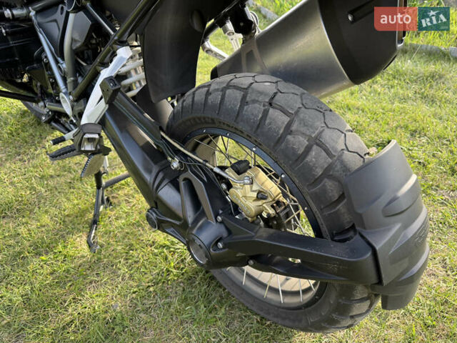 БМВ R 1250GS 2018 в Черкассах на Automoto.ua Черный БМВ R 1250GS, объемом двигателя 1.25 л и пробегом 30 тыс. км за 17900 $, фото 6 на Automoto.ua