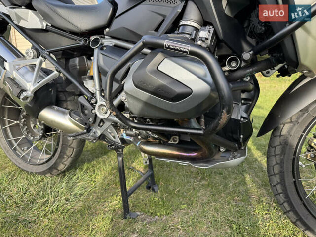 БМВ R 1250GS 2018 в Черкассах на Automoto.ua Черный БМВ R 1250GS, объемом двигателя 1.25 л и пробегом 30 тыс. км за 17900 $, фото 8 на Automoto.ua