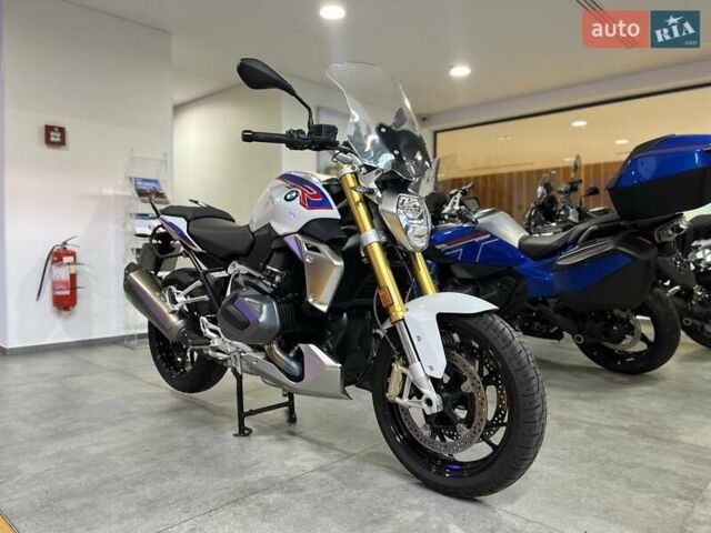 Белый БМВ R 1250R, объемом двигателя 1.25 л и пробегом 10 тыс. км за 16500 $, фото 2 на Automoto.ua