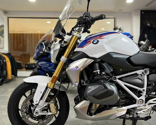 Белый БМВ R 1250R, объемом двигателя 1.25 л и пробегом 10 тыс. км за 16500 $, фото 8 на Automoto.ua