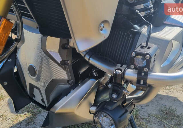 Серый БМВ R 1250R, объемом двигателя 1.25 л и пробегом 16 тыс. км за 18000 $, фото 4 на Automoto.ua