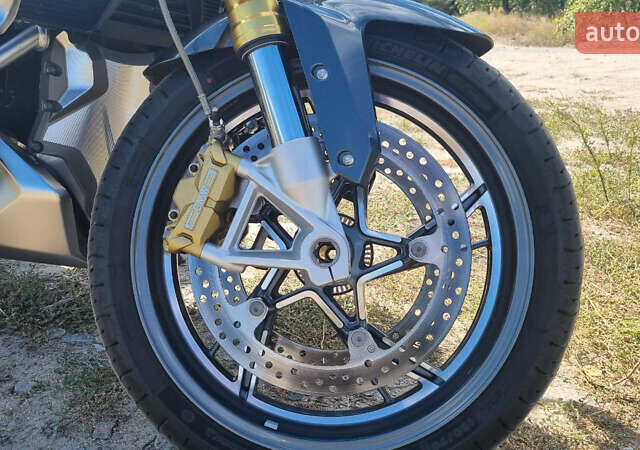Серый БМВ R 1250R, объемом двигателя 1.25 л и пробегом 16 тыс. км за 18000 $, фото 12 на Automoto.ua