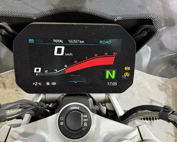 Серый БМВ R 1250R, объемом двигателя 1.25 л и пробегом 16 тыс. км за 18000 $, фото 22 на Automoto.ua
