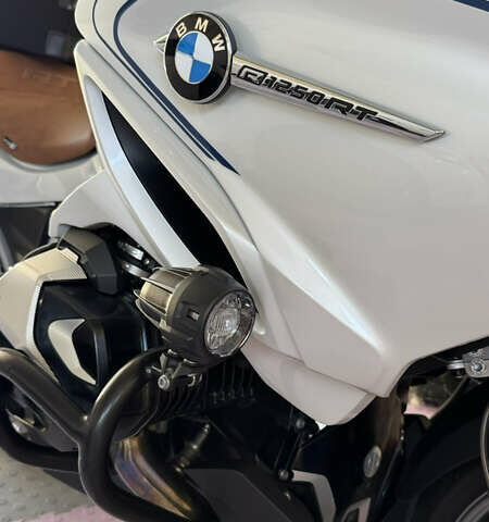 Білий БМВ R 1250RT, об'ємом двигуна 1.25 л та пробігом 8 тис. км за 28000 $, фото 1 на Automoto.ua