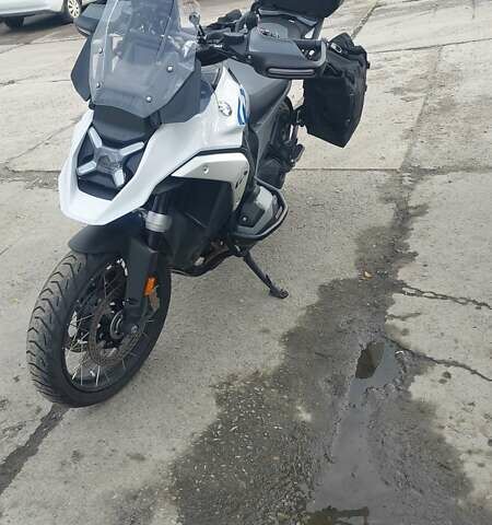БМВ R 1300GS 2024 в Днепре (Днепропетровске) на Automoto.ua Белый БМВ R 1300GS, объемом двигателя 1.3 л и пробегом 15 тыс. км за 28000 $, фото 7 на Automoto.ua