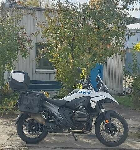 БМВ R 1300GS 2024 в Днепре (Днепропетровске) на Automoto.ua Белый БМВ R 1300GS, объемом двигателя 1.3 л и пробегом 15 тыс. км за 28000 $, фото 14 на Automoto.ua