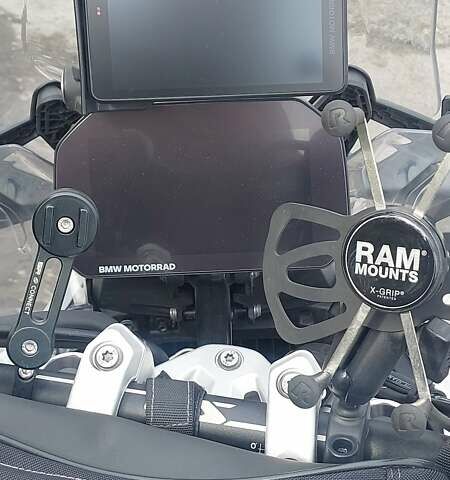 БМВ R 1300GS 2024 в Днепре (Днепропетровске) на Automoto.ua Белый БМВ R 1300GS, объемом двигателя 1.3 л и пробегом 15 тыс. км за 28000 $, фото 6 на Automoto.ua