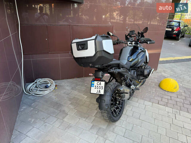 Черный БМВ R 1300GS, объемом двигателя 1.3 л и пробегом 5 тыс. км за 30200 $, фото 4 на Automoto.ua