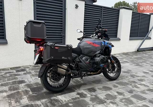 Черный БМВ R 1300GS, объемом двигателя 1.3 л и пробегом 1 тыс. км за 39999 $, фото 2 на Automoto.ua