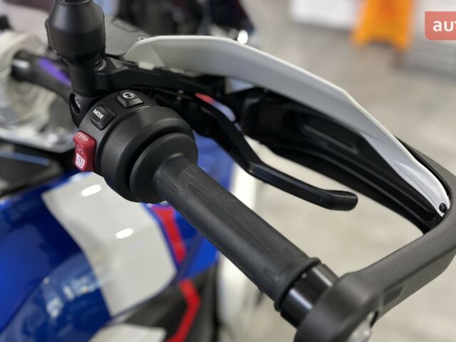 купить новое авто БМВ R 1300GS 2025 года от официального дилера АВТ Бавария Киев Вацлава Гавела БМВ фото