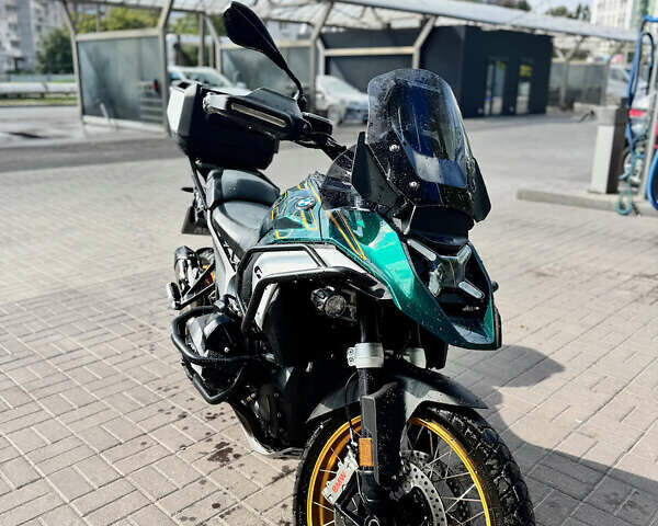 Зеленый БМВ R 1300GS, объемом двигателя 1.3 л и пробегом 2 тыс. км за 31700 $, фото 2 на Automoto.ua
