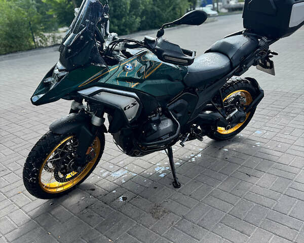 Зеленый БМВ R 1300GS, объемом двигателя 1.3 л и пробегом 2 тыс. км за 31700 $, фото 5 на Automoto.ua