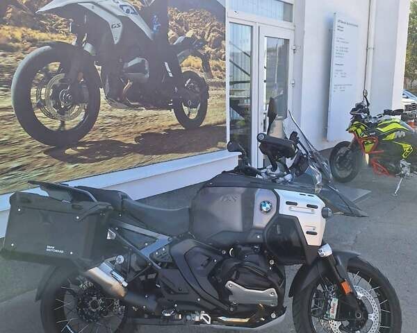 Черный БМВ R 1300GS Adventure, объемом двигателя 0 л и пробегом 3 тыс. км за 30469 $, фото 3 на Automoto.ua