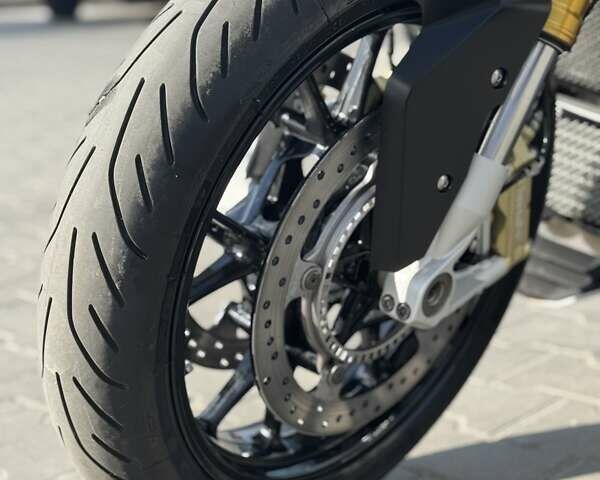 Белый БМВ S 1000R, объемом двигателя 1 л и пробегом 17 тыс. км за 12499 $, фото 16 на Automoto.ua