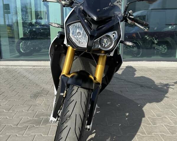 Белый БМВ S 1000R, объемом двигателя 1 л и пробегом 17 тыс. км за 12499 $, фото 2 на Automoto.ua