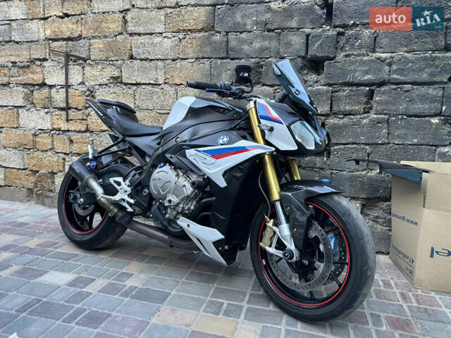 Белый БМВ S 1000R, объемом двигателя 1 л и пробегом 19 тыс. км за 13900 $, фото 29 на Automoto.ua