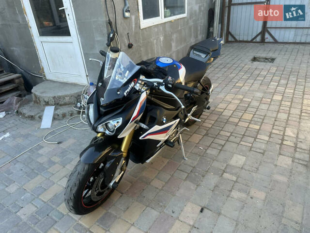 Белый БМВ S 1000R, объемом двигателя 1 л и пробегом 19 тыс. км за 13900 $, фото 7 на Automoto.ua
