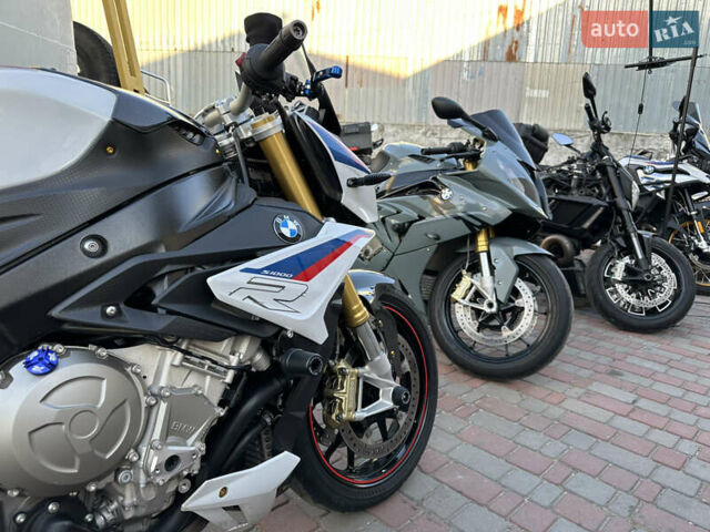 Белый БМВ S 1000R, объемом двигателя 1 л и пробегом 19 тыс. км за 13900 $, фото 27 на Automoto.ua