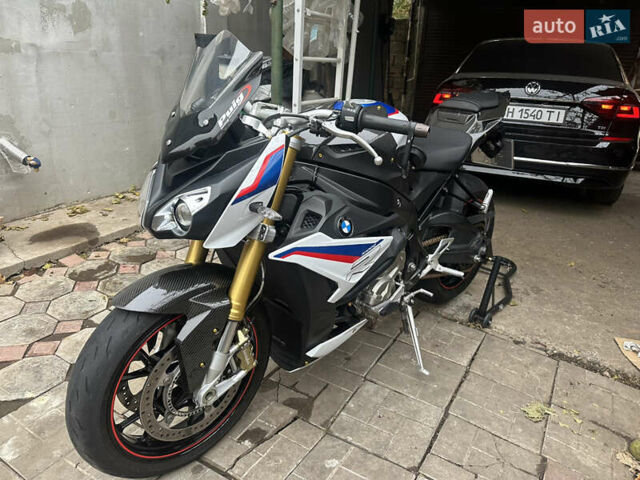 Белый БМВ S 1000R, объемом двигателя 1 л и пробегом 19 тыс. км за 13900 $, фото 6 на Automoto.ua