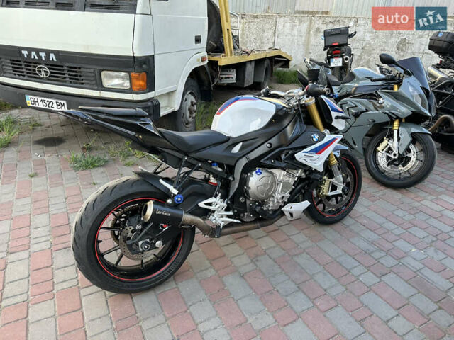 Белый БМВ S 1000R, объемом двигателя 1 л и пробегом 19 тыс. км за 13900 $, фото 26 на Automoto.ua
