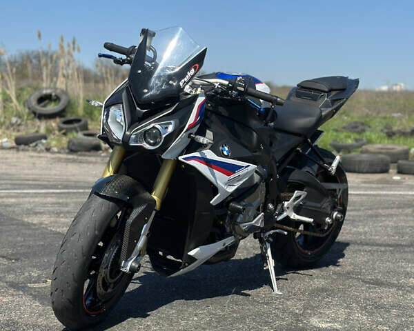 Белый БМВ S 1000R, объемом двигателя 1 л и пробегом 19 тыс. км за 13900 $, фото 22 на Automoto.ua