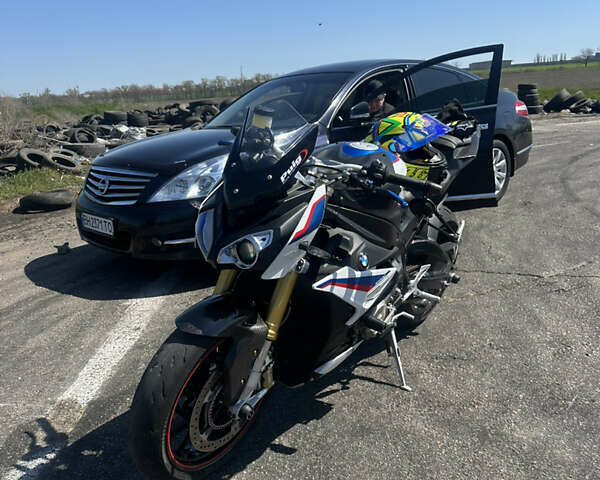 Белый БМВ S 1000R, объемом двигателя 1 л и пробегом 19 тыс. км за 13900 $, фото 9 на Automoto.ua