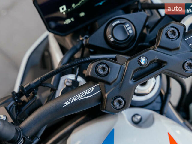 Белый БМВ S 1000R, объемом двигателя 0 л и пробегом 8 тыс. км за 19000 $, фото 11 на Automoto.ua