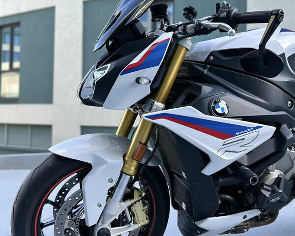 Білий БМВ S 1000R, об'ємом двигуна 1 л та пробігом 17 тис. км за 14000 $, фото 10 на Automoto.ua