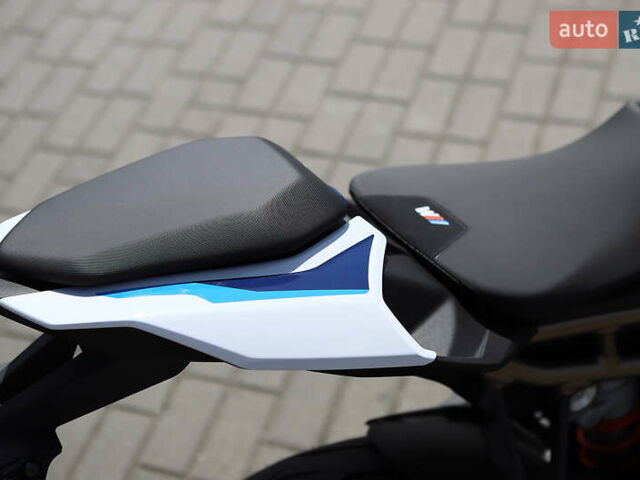 Белый БМВ S 1000R, объемом двигателя 1 л и пробегом 1 тыс. км за 25500 $, фото 25 на Automoto.ua