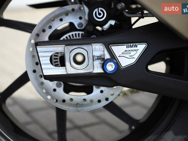 Белый БМВ S 1000R, объемом двигателя 1 л и пробегом 1 тыс. км за 25000 $, фото 16 на Automoto.ua