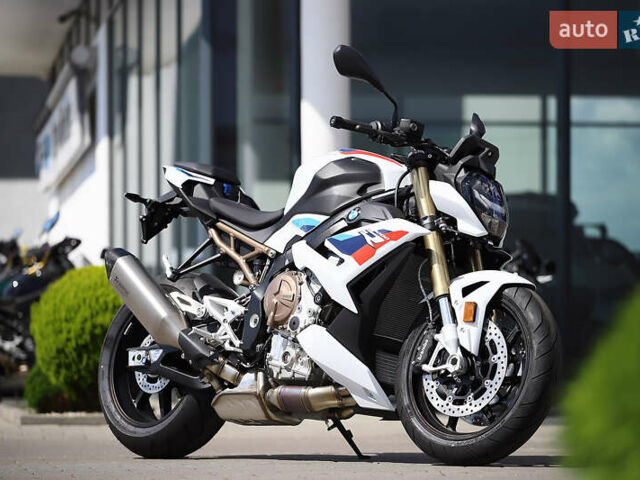 Белый БМВ S 1000R, объемом двигателя 1 л и пробегом 1 тыс. км за 25000 $, фото 28 на Automoto.ua
