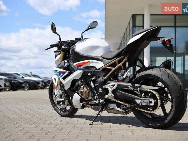 Белый БМВ S 1000R, объемом двигателя 1 л и пробегом 1 тыс. км за 25500 $, фото 10 на Automoto.ua