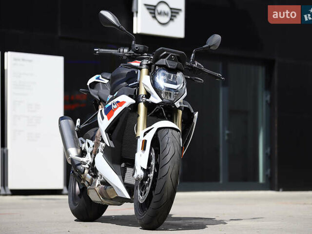 Белый БМВ S 1000R, объемом двигателя 1 л и пробегом 1 тыс. км за 25000 $, фото 8 на Automoto.ua