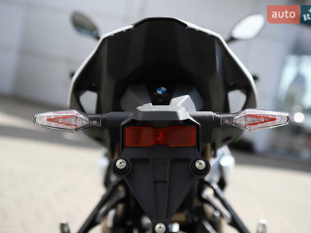 Белый БМВ S 1000R, объемом двигателя 1 л и пробегом 1 тыс. км за 25500 $, фото 22 на Automoto.ua
