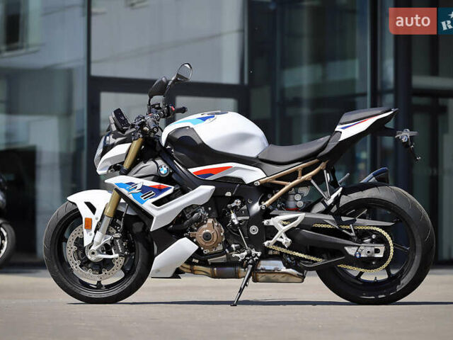 Белый БМВ S 1000R, объемом двигателя 1 л и пробегом 1 тыс. км за 25000 $, фото 32 на Automoto.ua