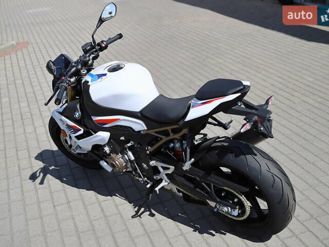 Белый БМВ S 1000R, объемом двигателя 1 л и пробегом 1 тыс. км за 25500 $, фото 9 на Automoto.ua