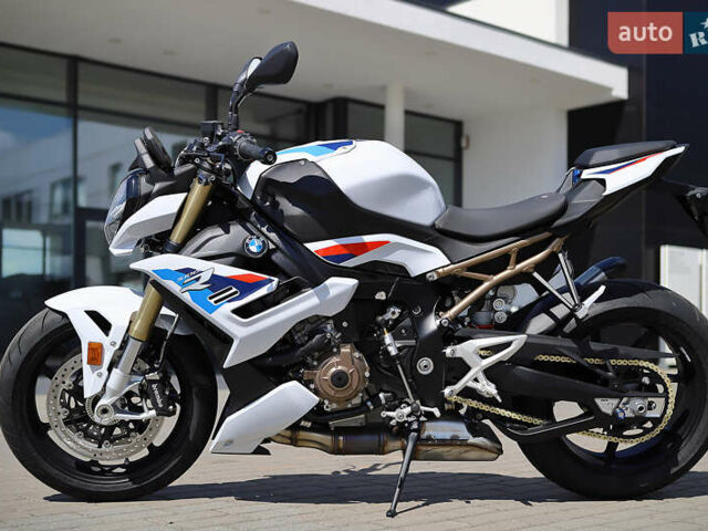 Белый БМВ S 1000R, объемом двигателя 1 л и пробегом 1 тыс. км за 25500 $, фото 31 на Automoto.ua