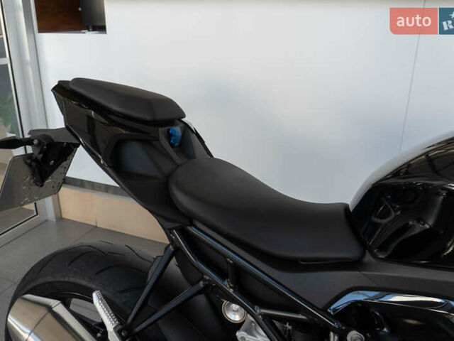 Черный БМВ S 1000R, объемом двигателя 1 л и пробегом 4 тыс. км за 19200 $, фото 4 на Automoto.ua