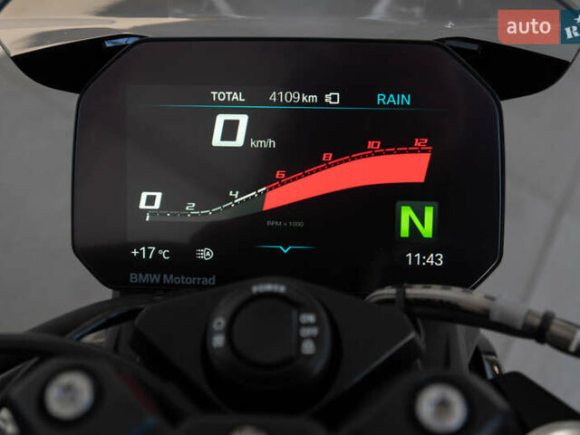 Черный БМВ S 1000R, объемом двигателя 1 л и пробегом 4 тыс. км за 19200 $, фото 12 на Automoto.ua