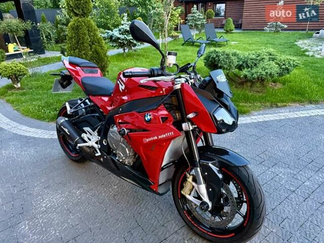 Красный БМВ S 1000R, объемом двигателя 1 л и пробегом 6 тыс. км за 17000 $, фото 12 на Automoto.ua