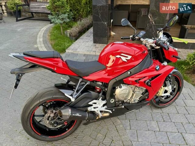 Красный БМВ S 1000R, объемом двигателя 1 л и пробегом 6 тыс. км за 14200 $, фото 9 на Automoto.ua