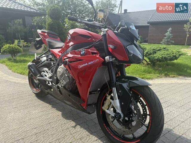 Красный БМВ S 1000R, объемом двигателя 1 л и пробегом 6 тыс. км за 17000 $, фото 1 на Automoto.ua
