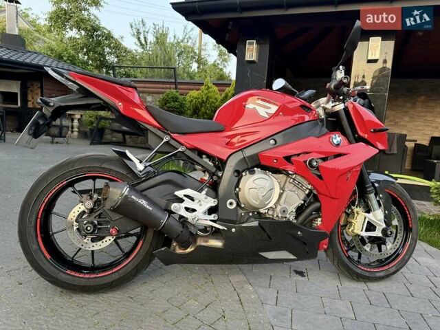 Красный БМВ S 1000R, объемом двигателя 1 л и пробегом 6 тыс. км за 17000 $, фото 8 на Automoto.ua
