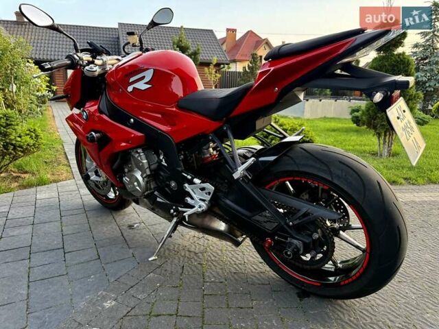 Красный БМВ S 1000R, объемом двигателя 1 л и пробегом 6 тыс. км за 14200 $, фото 13 на Automoto.ua