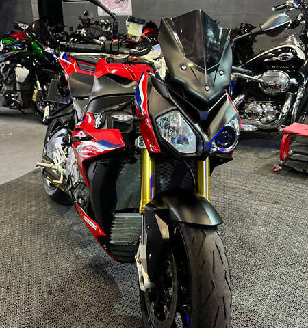 Червоний БМВ S 1000R, об'ємом двигуна 1 л та пробігом 12 тис. км за 14000 $, фото 3 на Automoto.ua